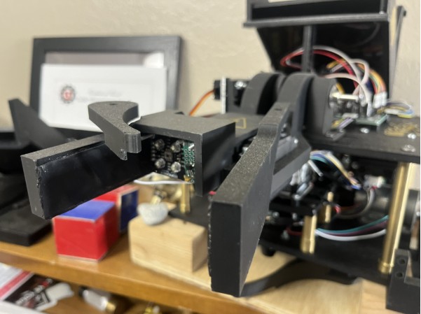 Color sensor mounted on a custom 3D printed arm